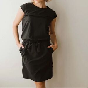 Albion Fit Going Places Cap Sleeve Athleisure Dress in Black Size ST Small Tall